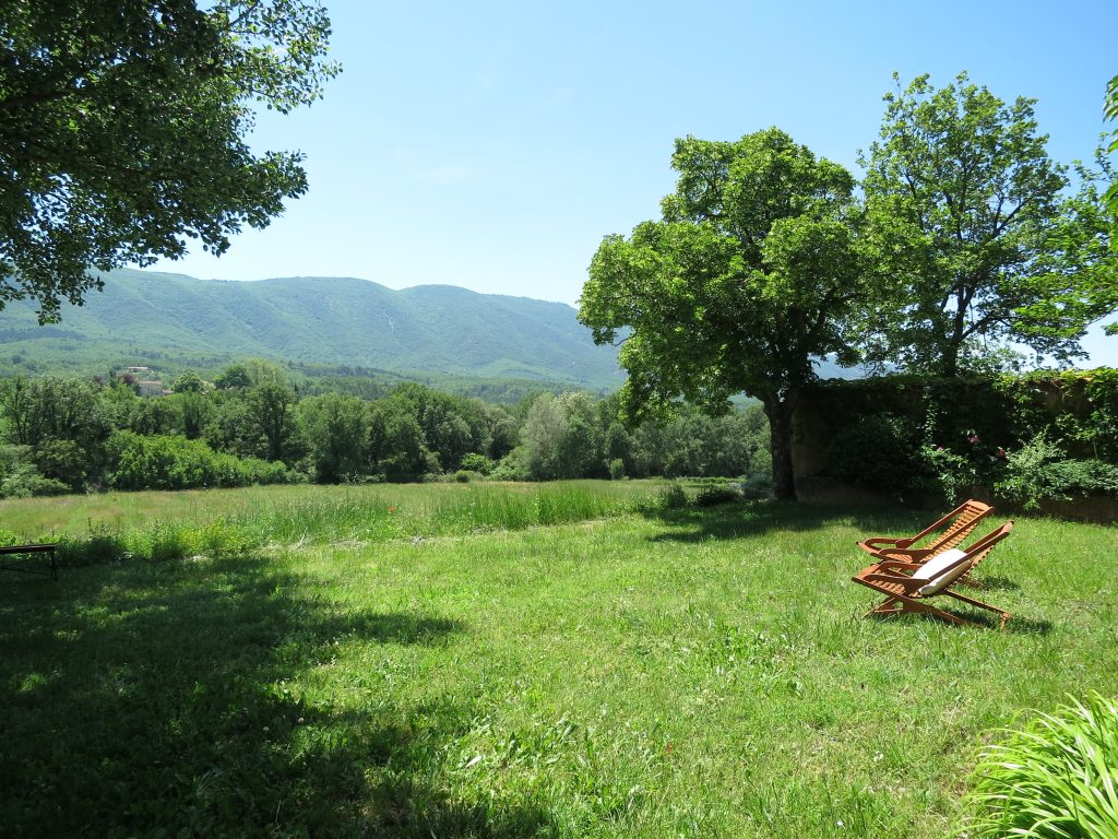 Location à Céreste avec jardin privatif